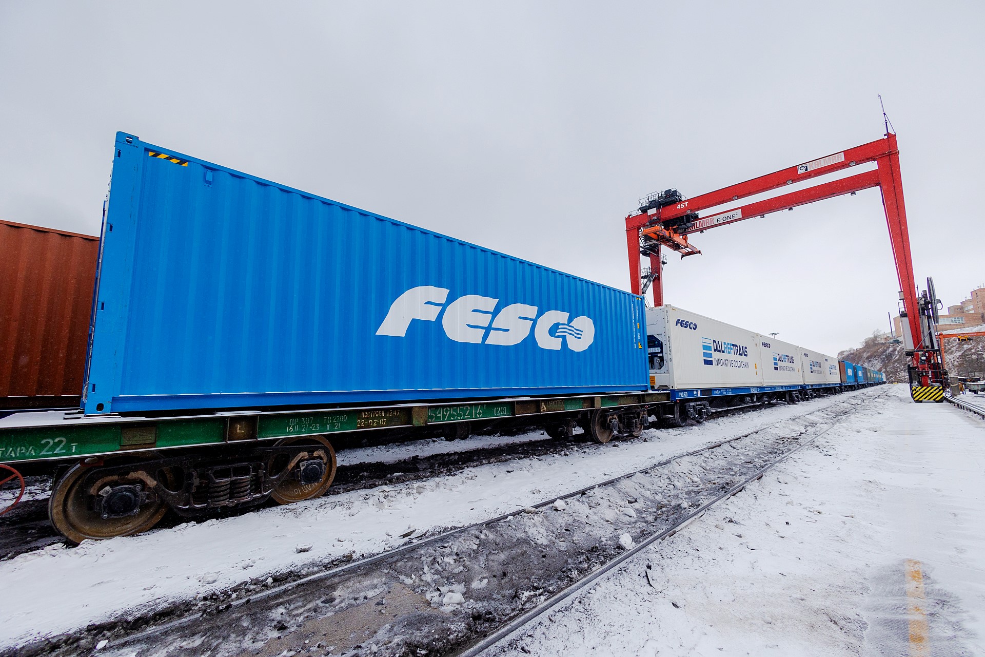 FESCO обновила рекорд по железнодорожным отправкам контейнеров из ВМТП