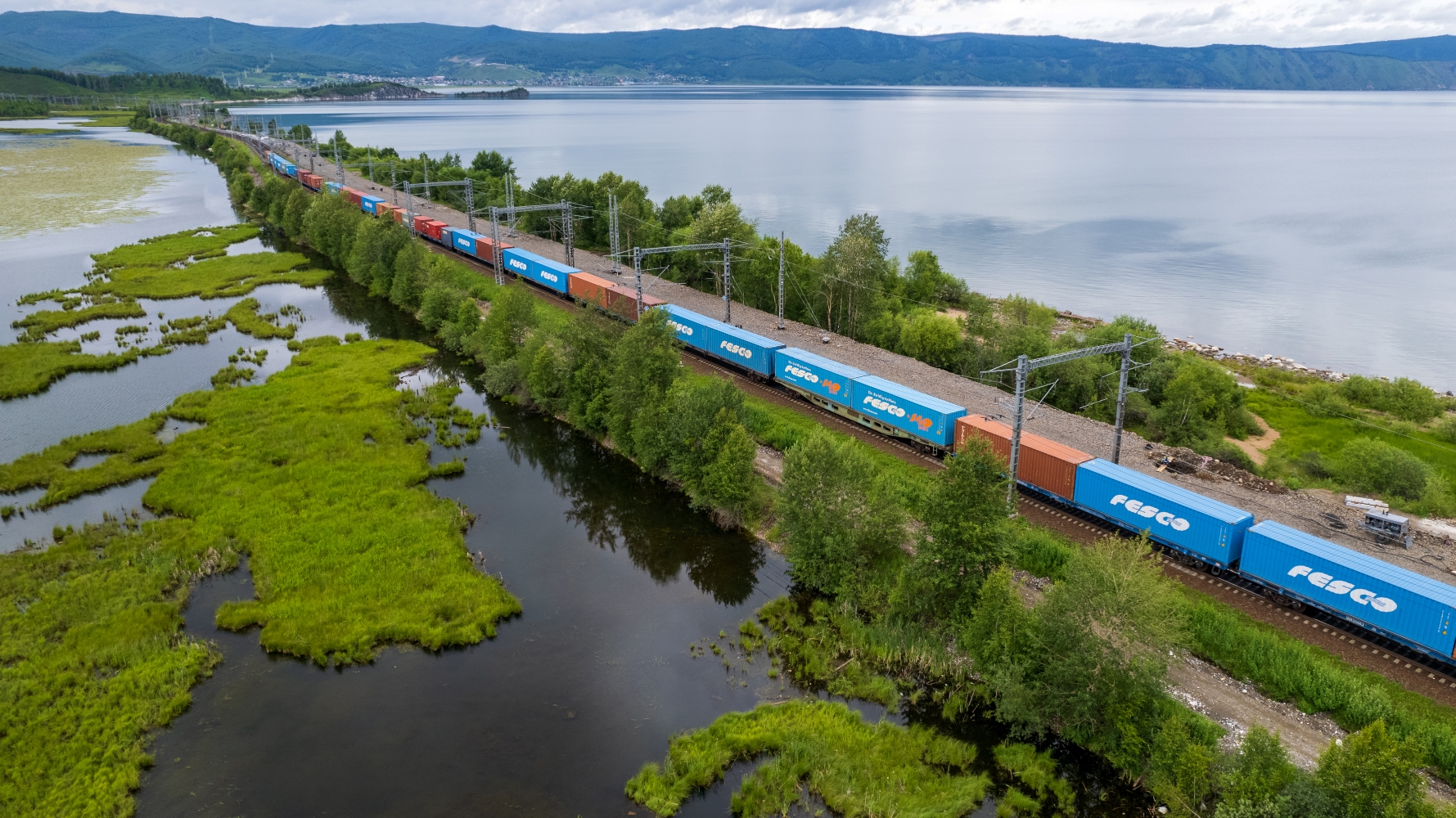 FESCO и филиал РЖД отправили первый сдвоенный поезд со станции Новосибирск-Восточный