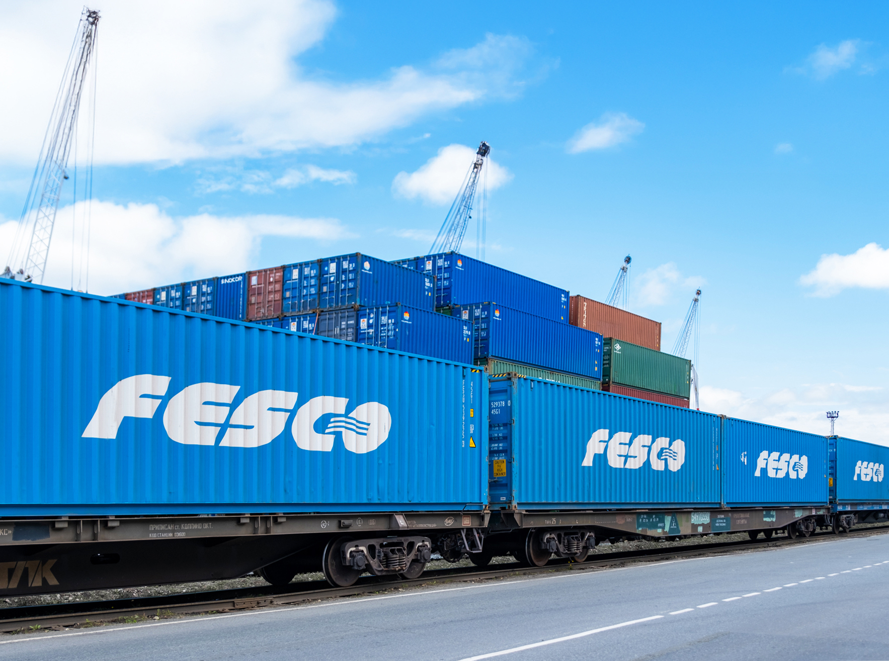 FESCO отправила первый контейнерный поезд с 40-футовыми флекситанками в Китай FESCO отправила первый контейнерный поезд с 40-футовыми флекситанками в Китай