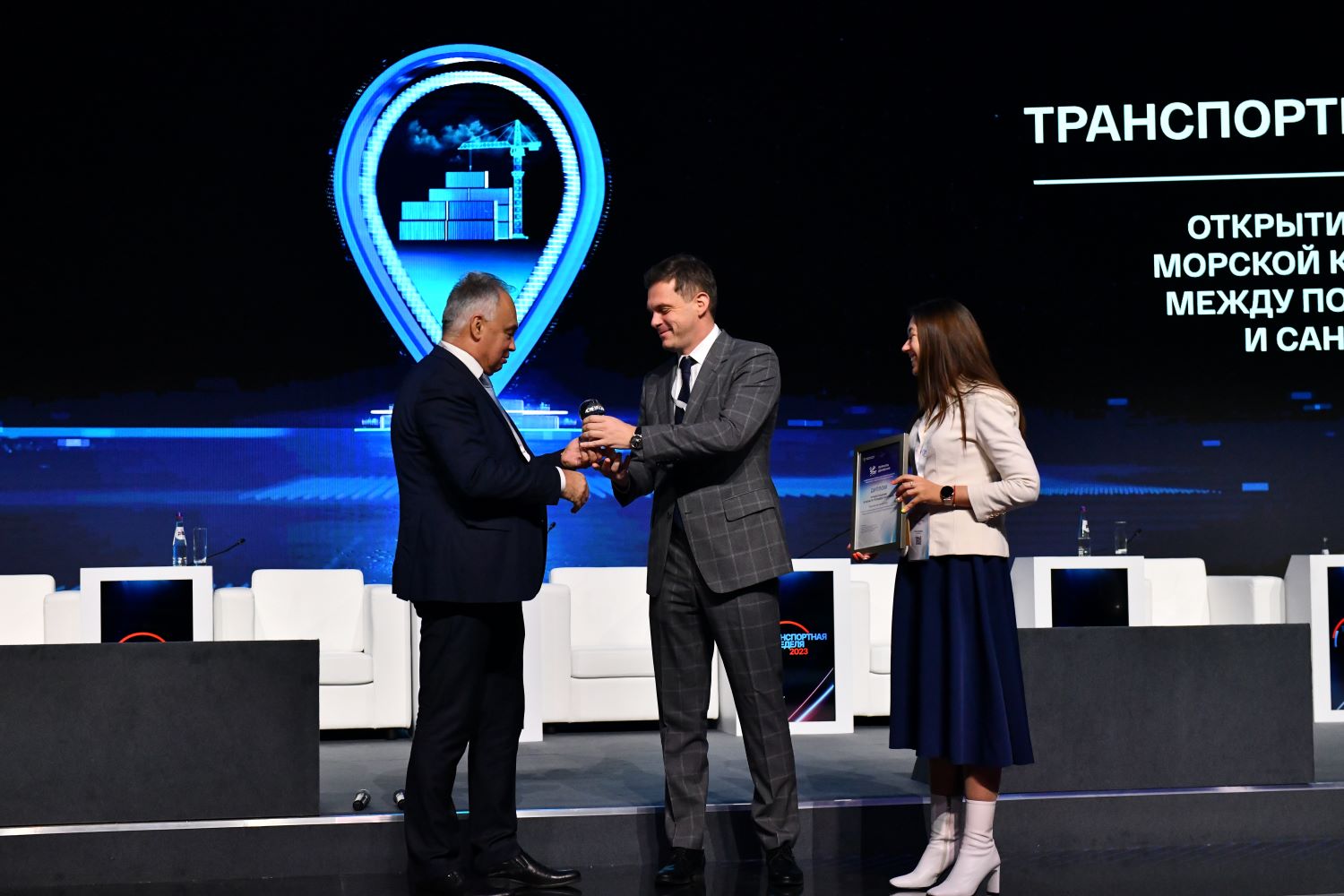 FESCO получила премию «Формула движения» за морской сервис из Китая и Индии в Санкт-Петербург через Суэцкий канал