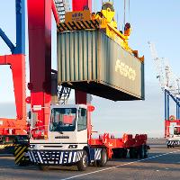 Контейнеровоз под управлением FESCO осуществил тестовый судозаход в порт Бронка