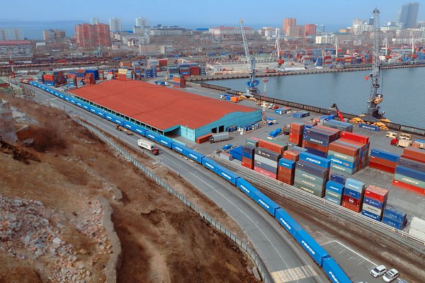 Сдвоенные контейнерные поезда улучшат пропускную способность Транссиба